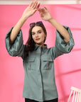 Women Spread Collar Casual Buttoned Top