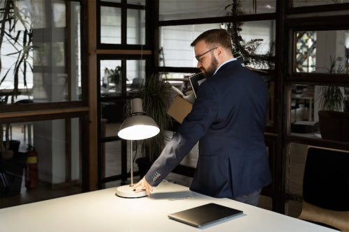 Office-to-Evening Outfits Gain Traction Among Professionals Seeking Efficiency