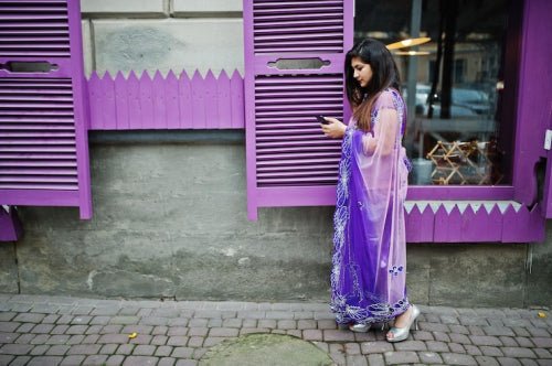 Street Style in Delhi Showcases Mix of Global and Traditional Looks