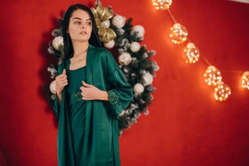 Indian Womens Fashion Embraces Fusion Wear for 2025 Festive Season
