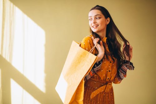 Minimalist Ethnic Outfits Attract Indias Modern Shoppers
