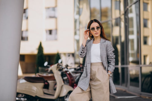 From Office to Weekend: Versatile Fashion for Every Day