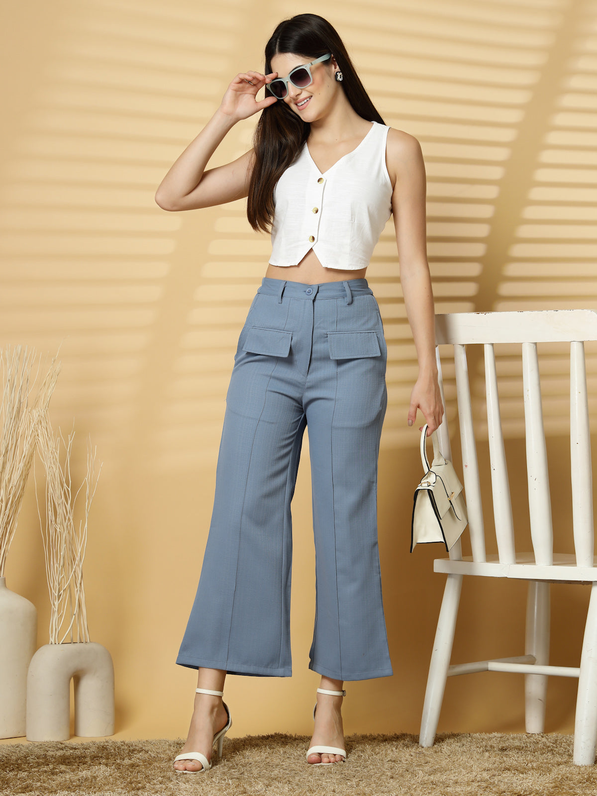 Women Blue Solid Pleated Trouser