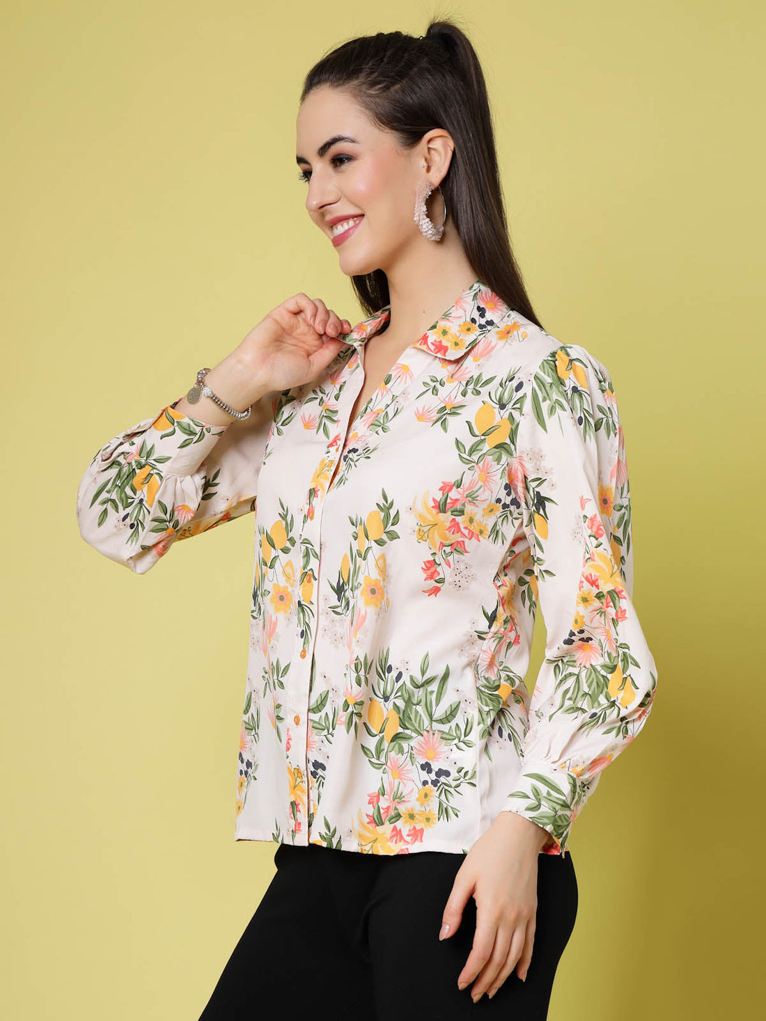 Floral Printed Spread Collar Regular Fit Casual Buttoned Top