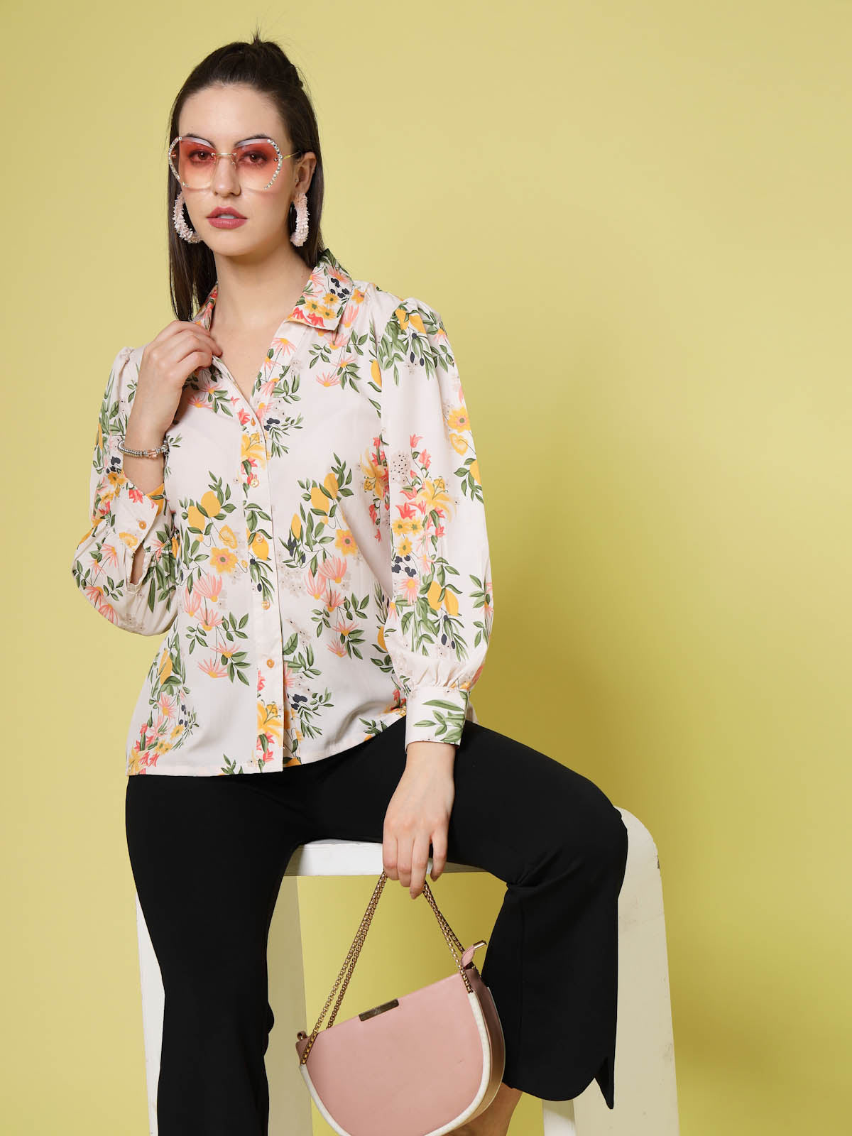 Floral Printed Spread Collar Regular Fit Casual Buttoned Top