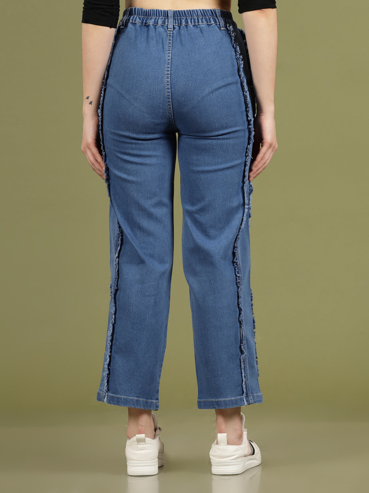 Women Light Fade Stretchable Jeans