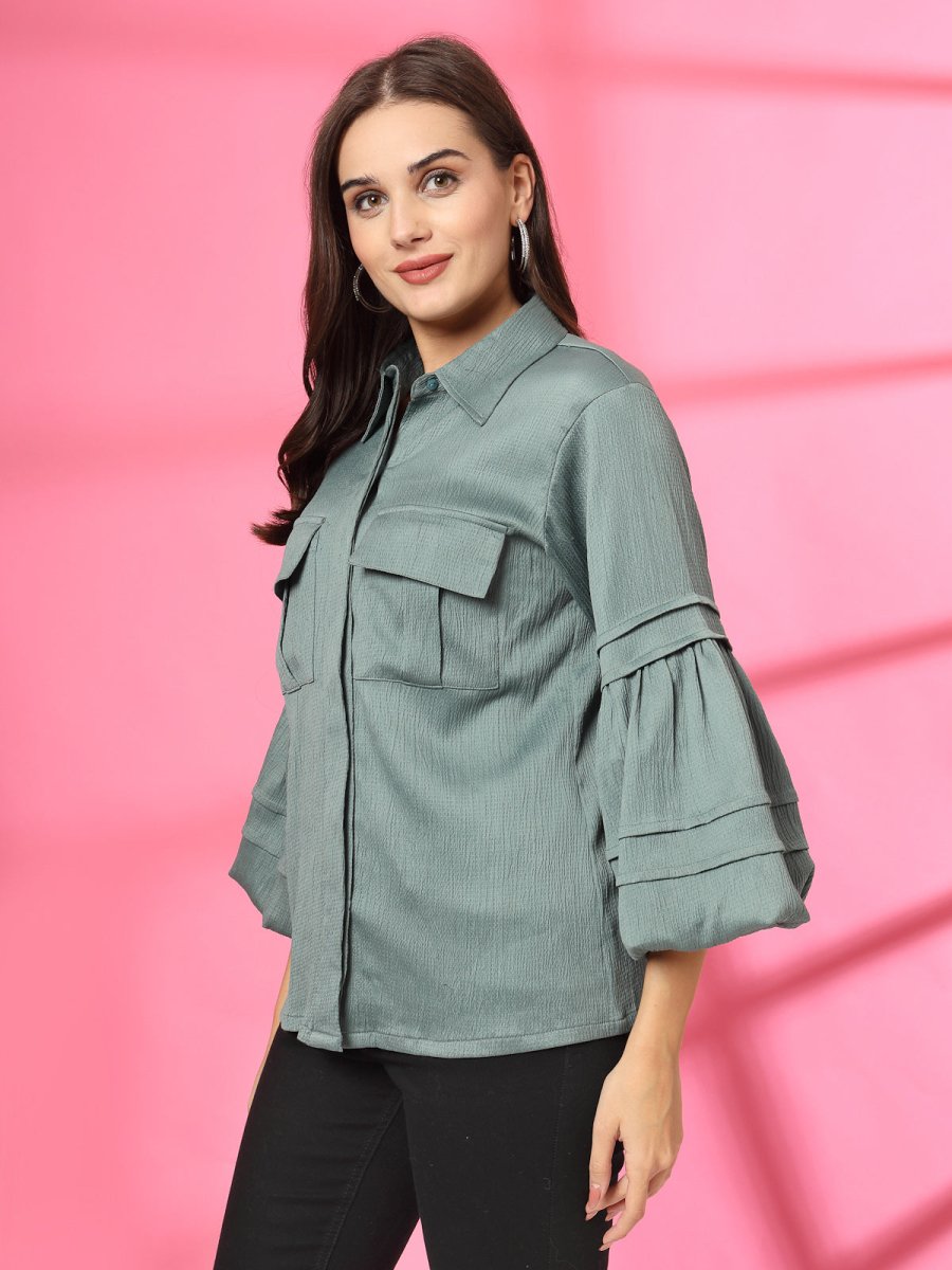 Women Spread Collar Casual Buttoned Top