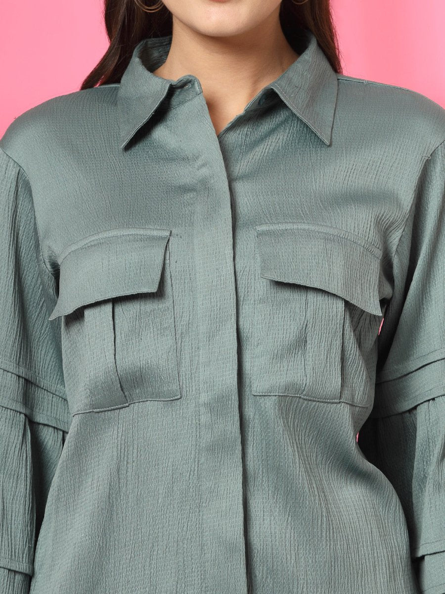 Women Spread Collar Casual Buttoned Top