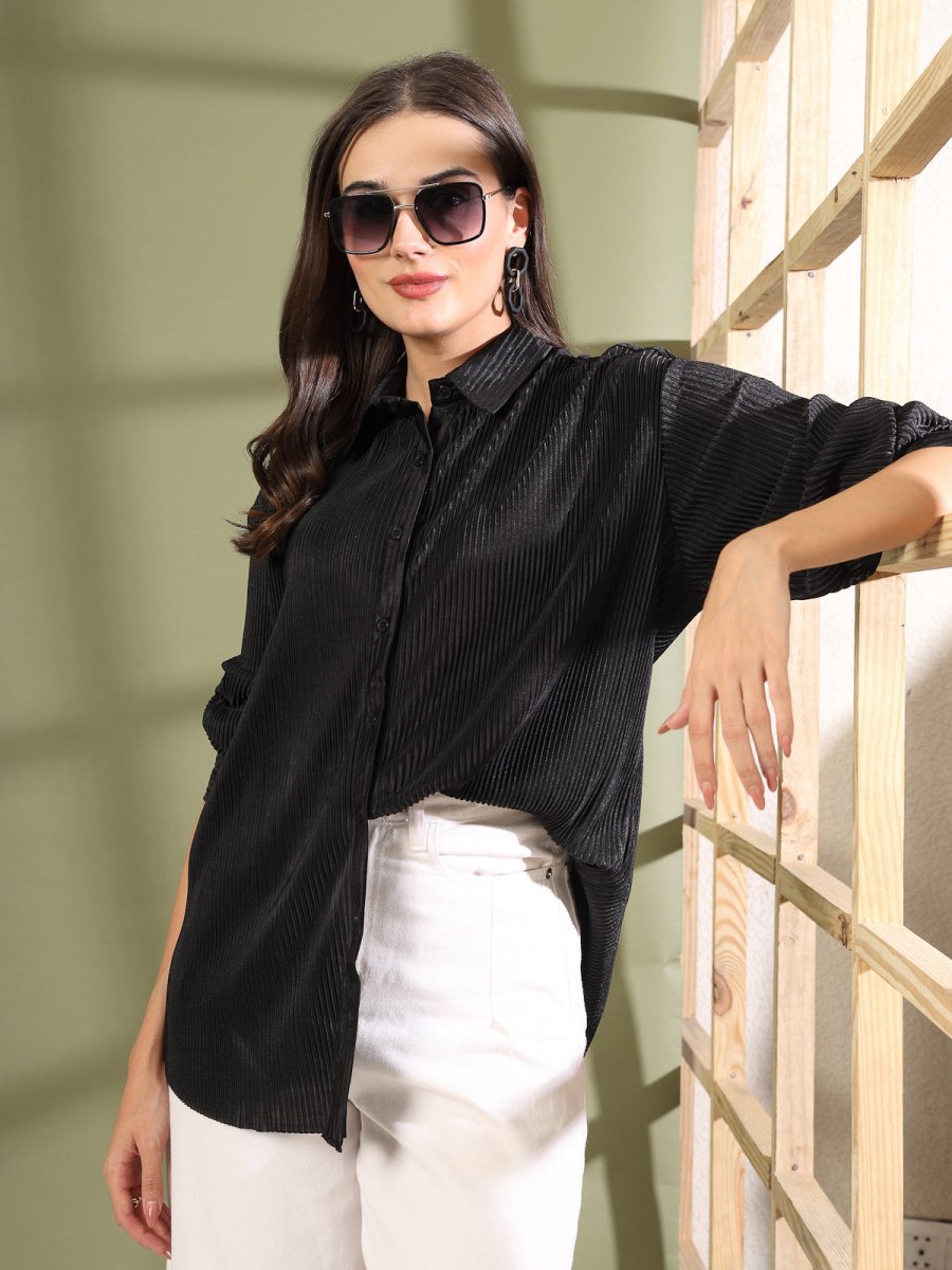 Women Spread Collar Relaxed Fit Casual Buttoned Top