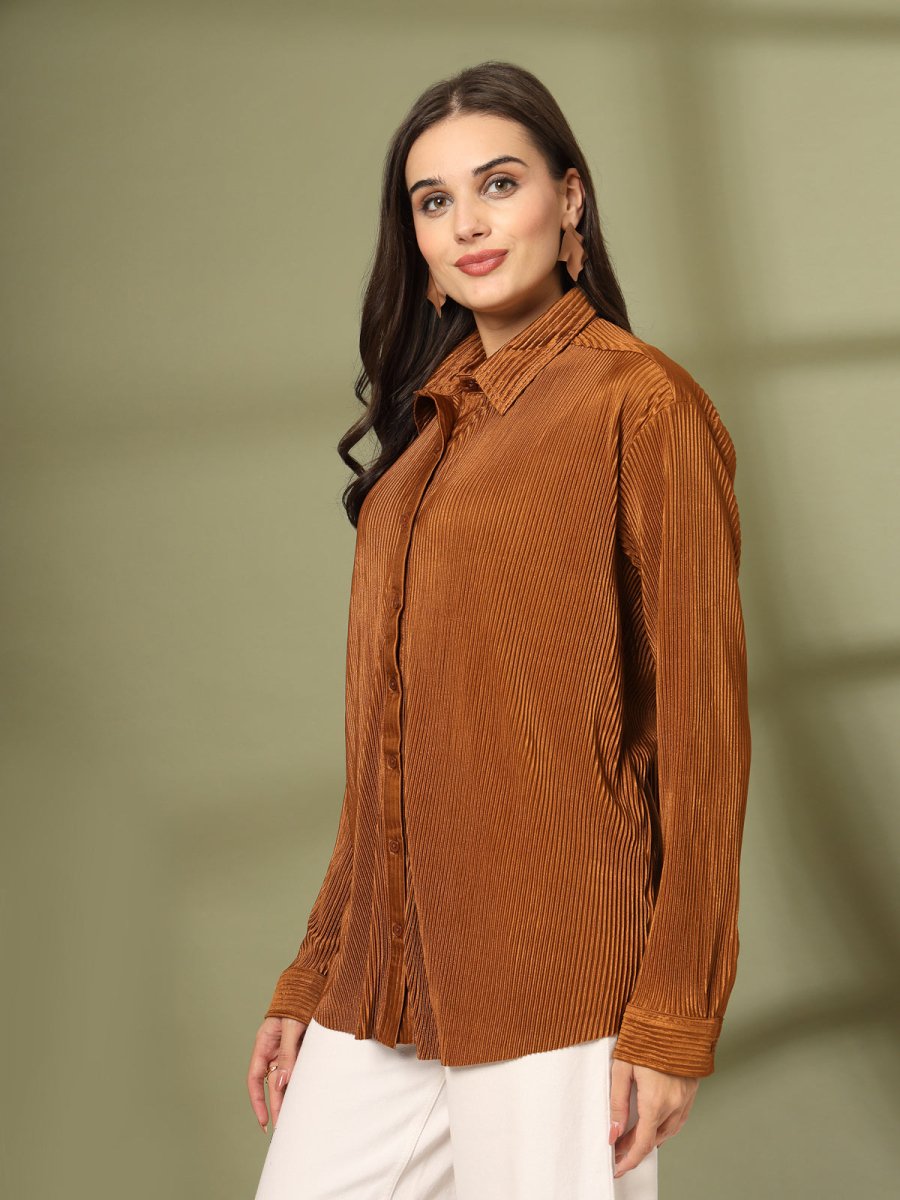 Women Spread Collar Casual Buttoned Top
