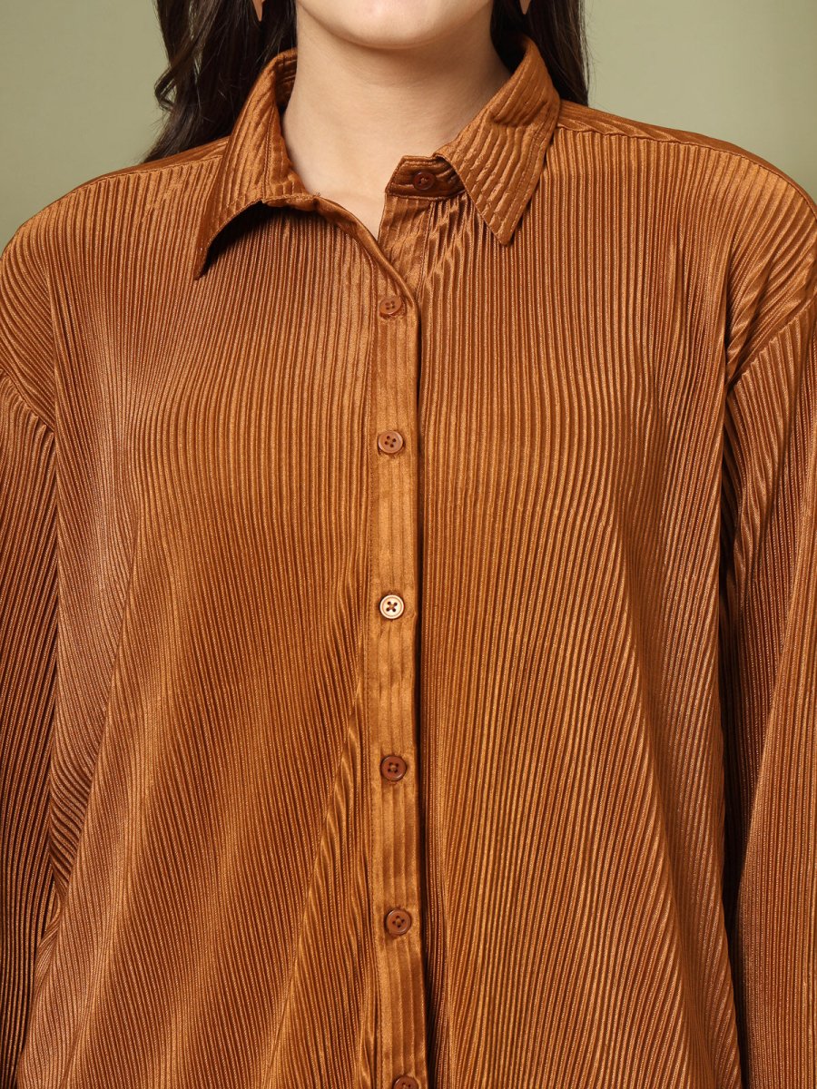 Women Spread Collar Casual Buttoned Top