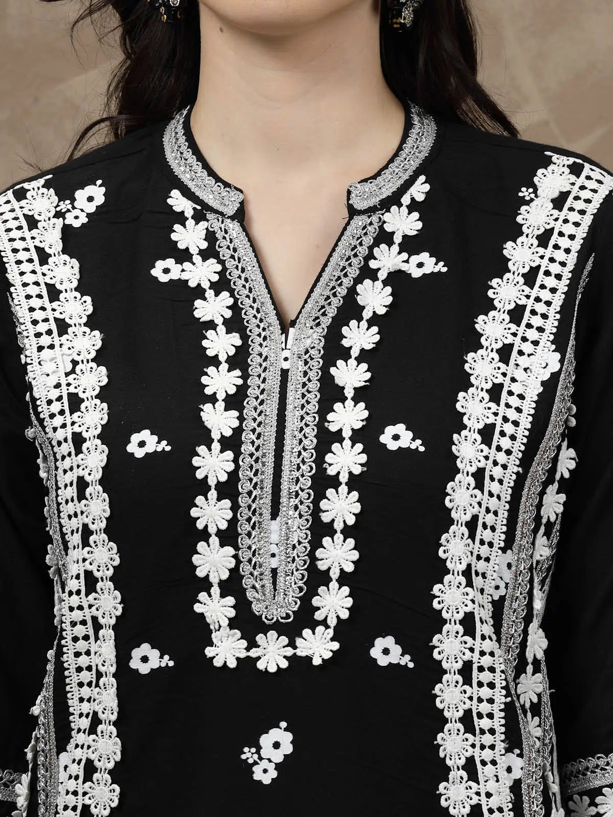 Black Floral Embroidered Thread Work Cotton Straight Kurta