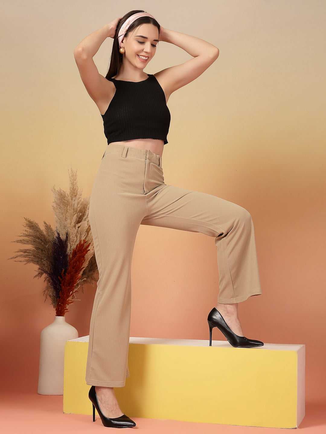 Beige Solid Regular Fit front Flate Trouser