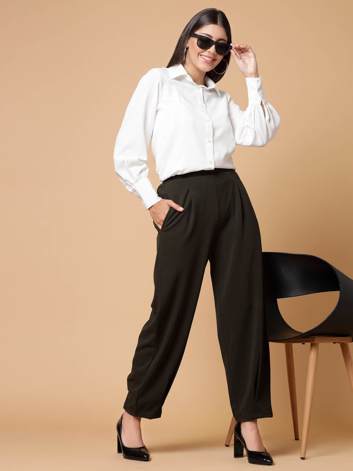 Women Olive Green Solid Pleated Trousers