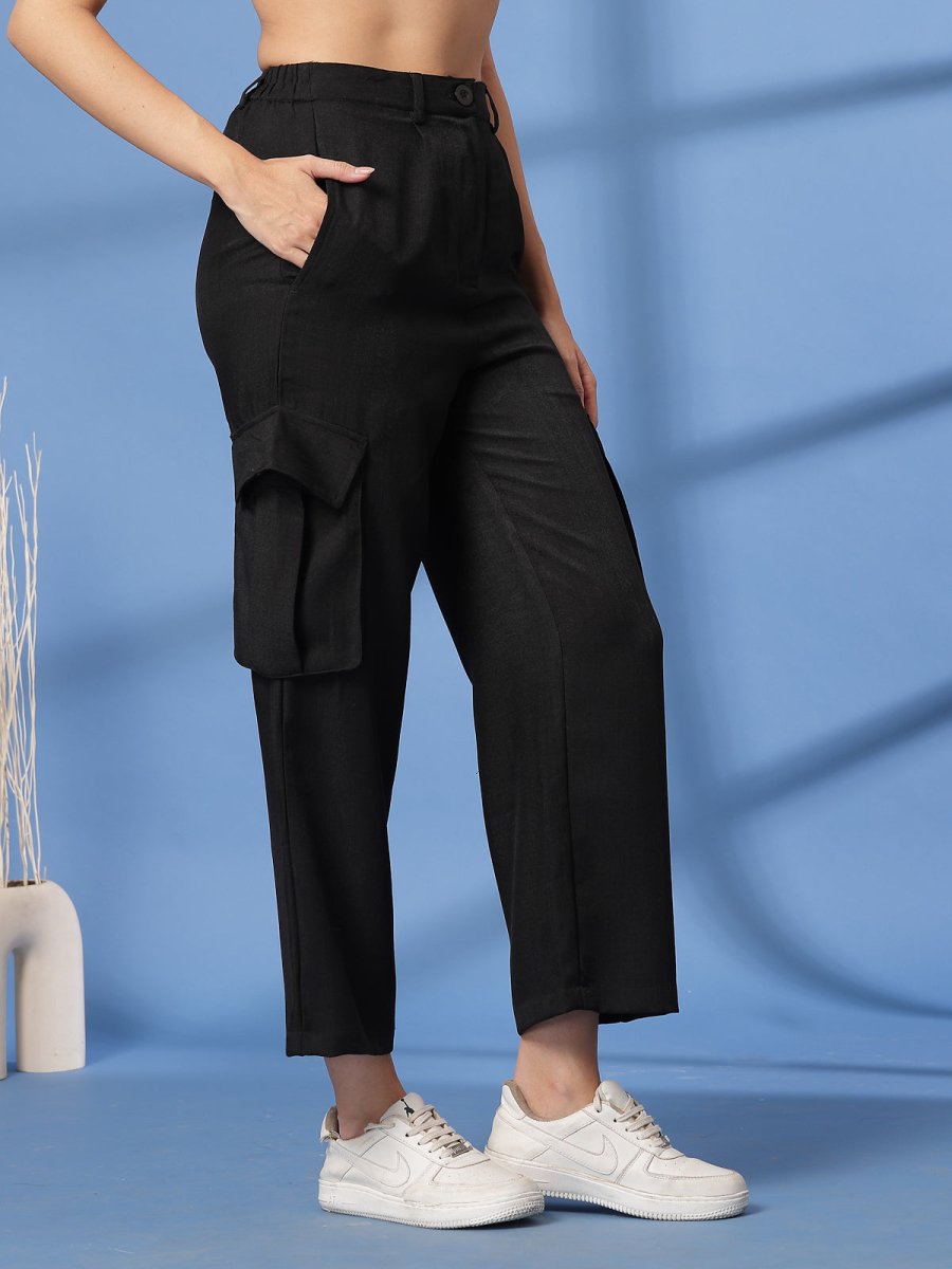 Black Solid Pleated Trousers
