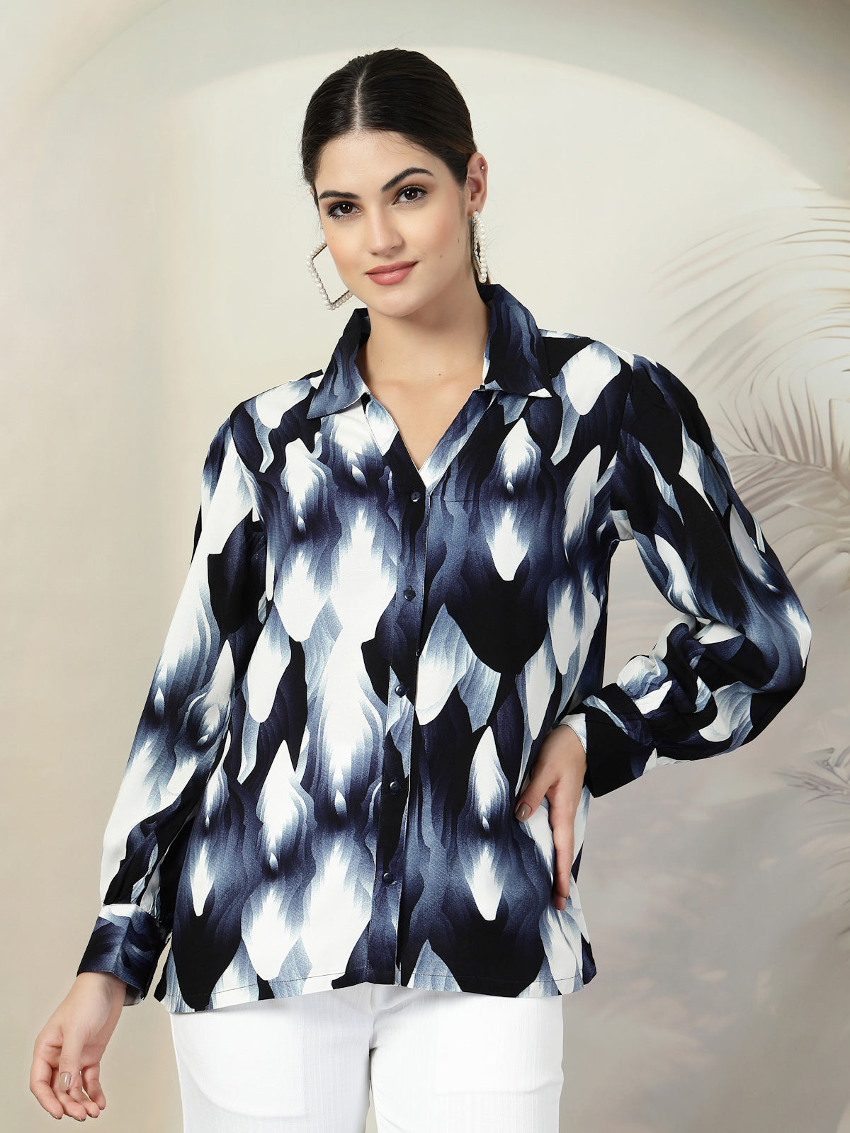 Blue Printed opaque Spread Collar Casual shirt