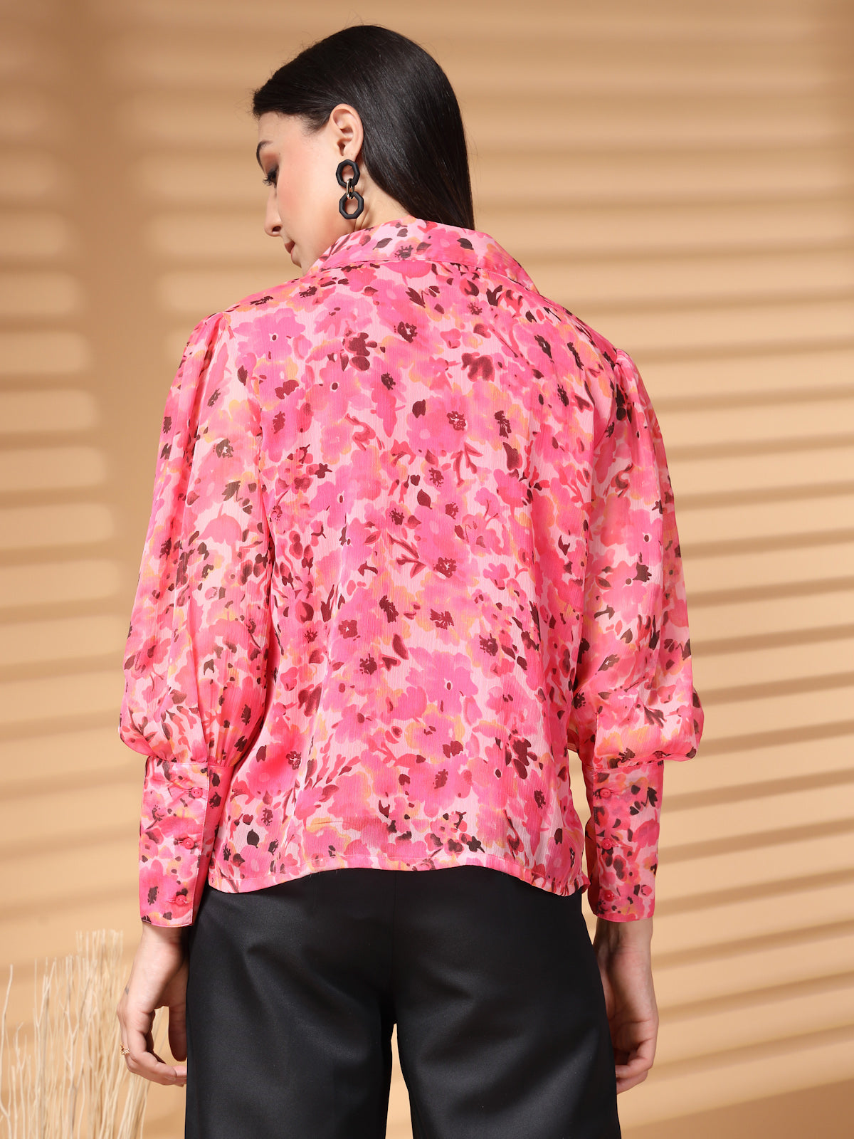 Pink Regular Sleeves Spread Collar Women Standard Floral Opaque Printed Casual Shirt