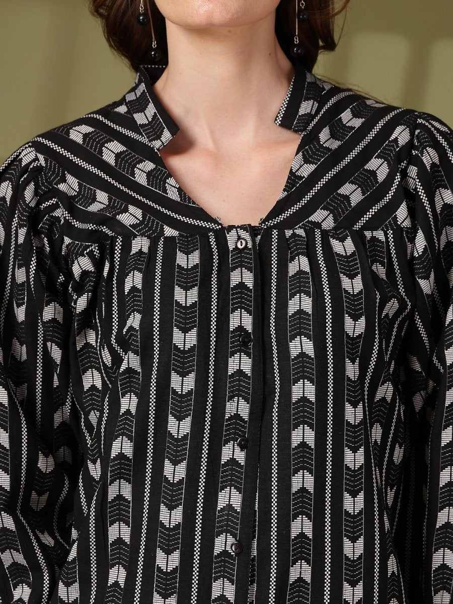 Women Opaque Printed Casual Buttoned Top